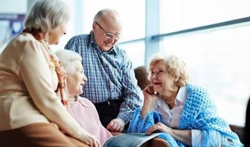 Convivência social na terceira idade: benefícios para uma vida mais saudável e feliz